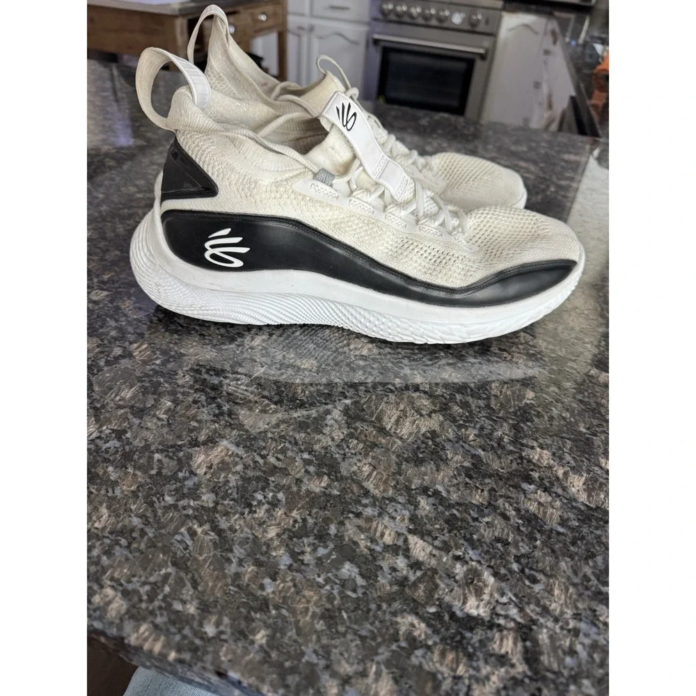 Under Armour Curry Flow 8 Basketball Shoes WHT/BLK Sz 13 Men 14.5 Lady Sneakers